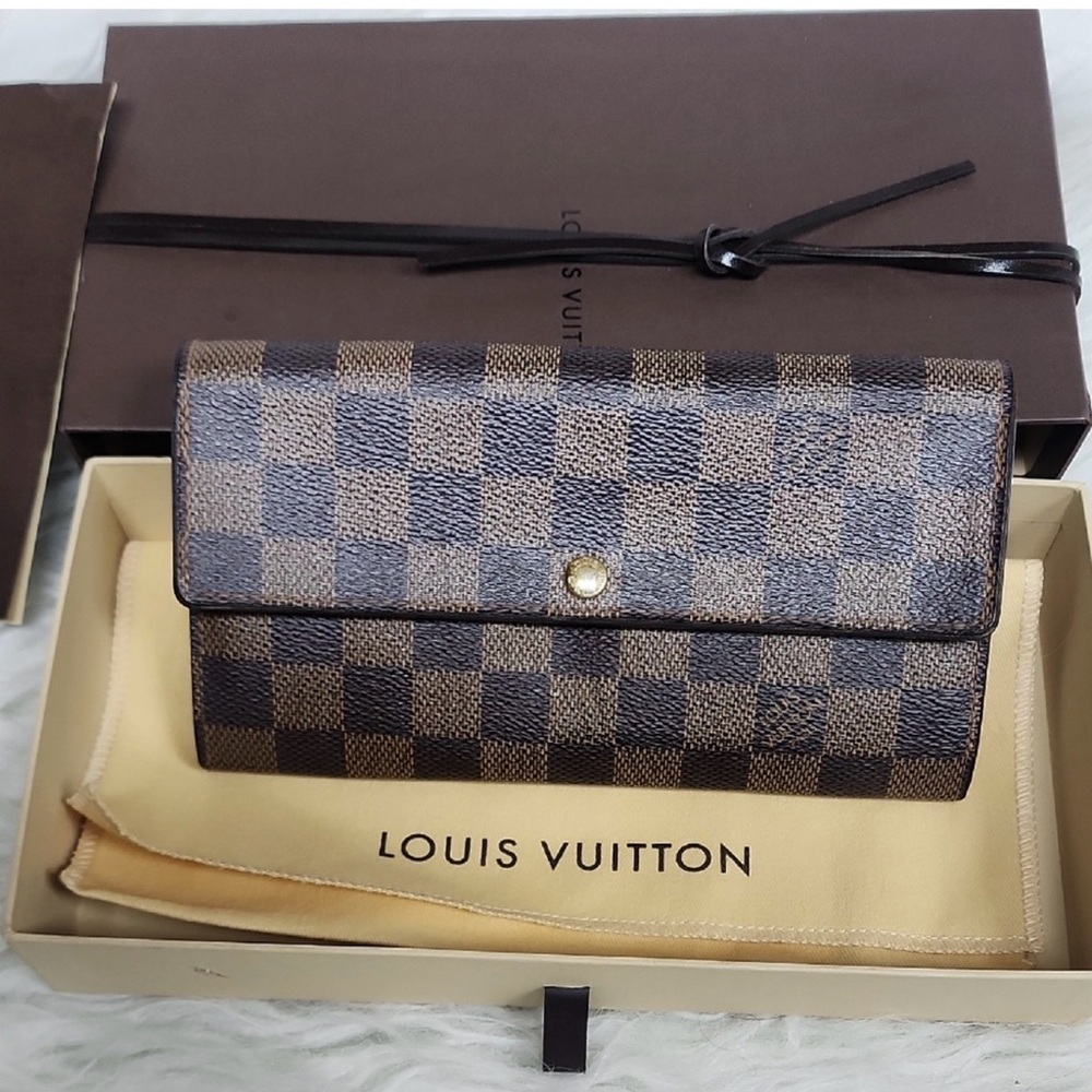 Authentic LV Damier Wallet